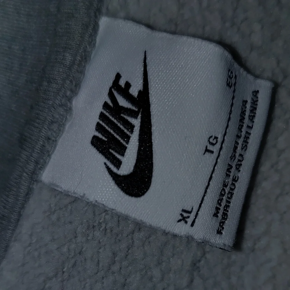 Nike Men's Gray Sweater